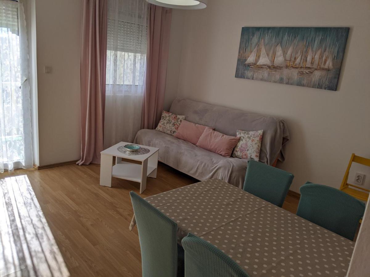 Apartments Mare Banjol Exterior foto